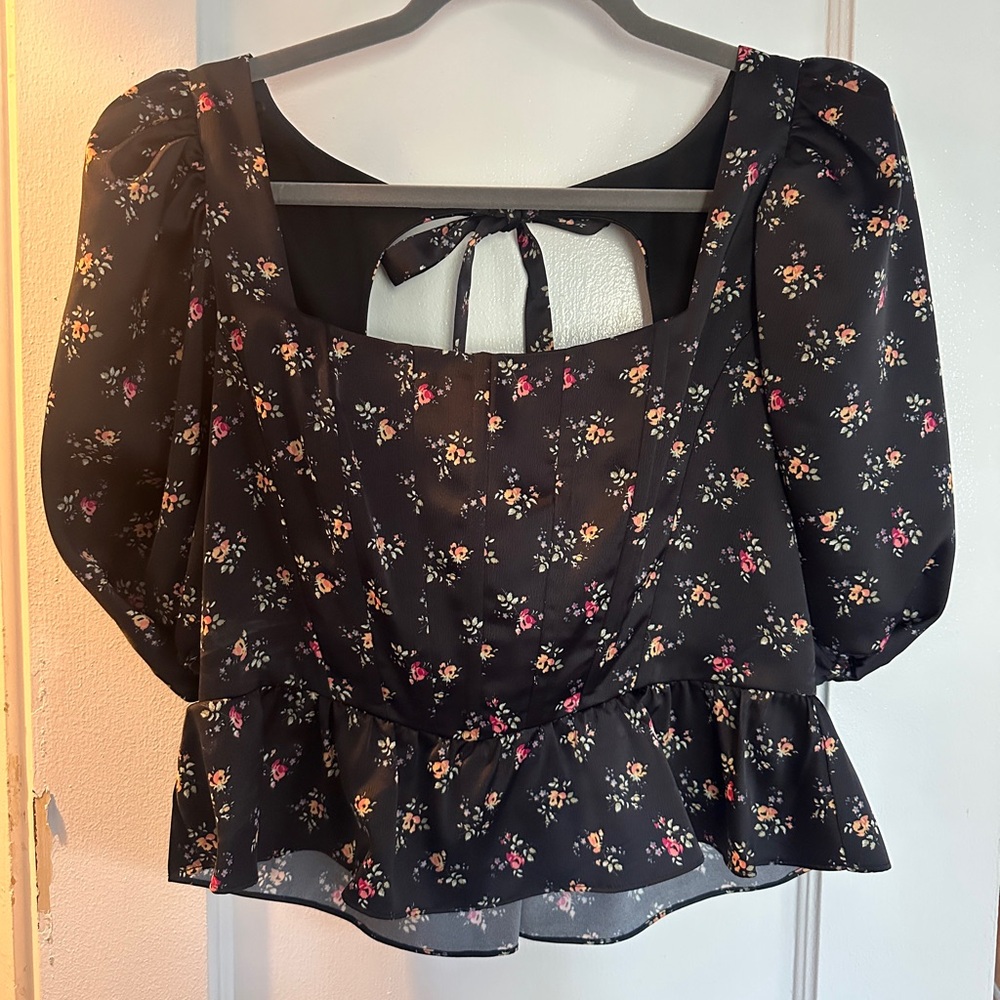 Wayf boned bodice floral top size Medium